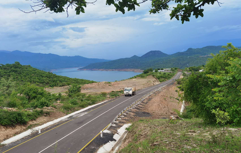 奧姆水庫(kù)公路項(xiàng)目_副本.jpg